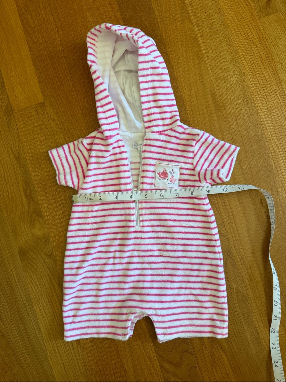 Kissy Kissy 0-3mo Hooded towel Romper - Picture 8 of 8